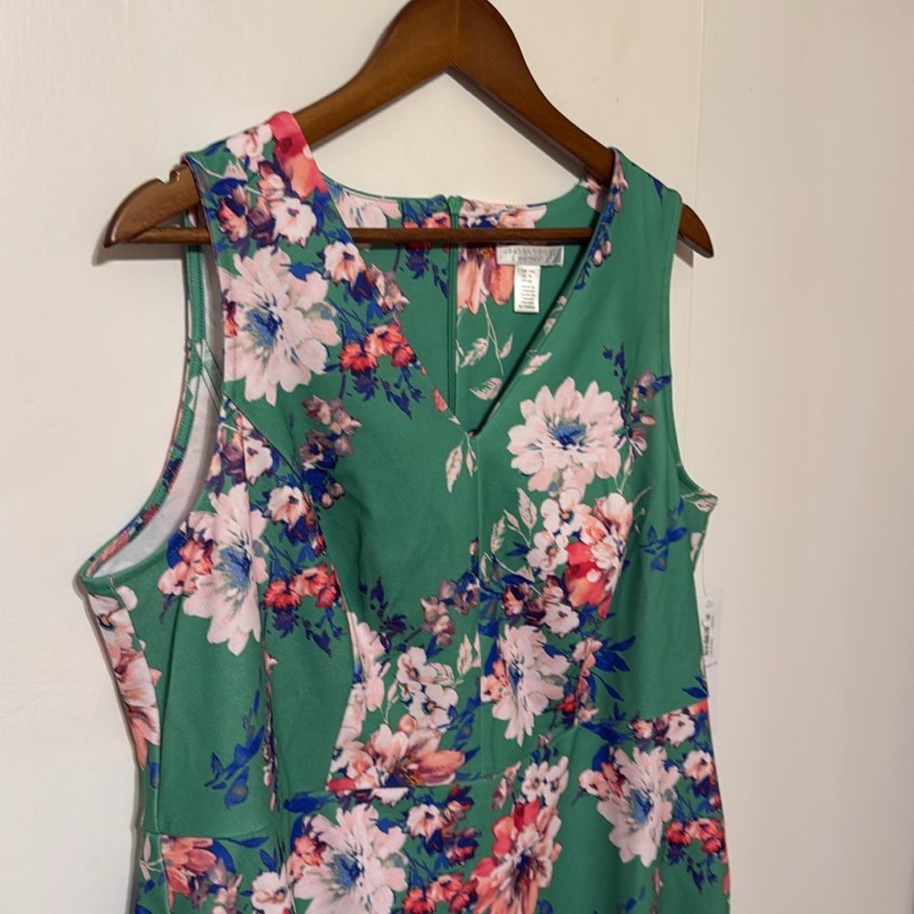 NWT London Times Women's V-Neck Flare Dress Guest of Garden Party Floral Fun - Picture 3 of 15